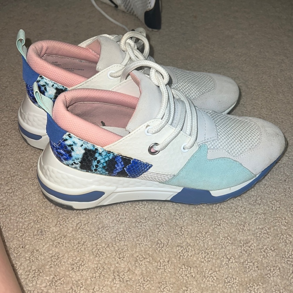 Steve Madden Sneakers